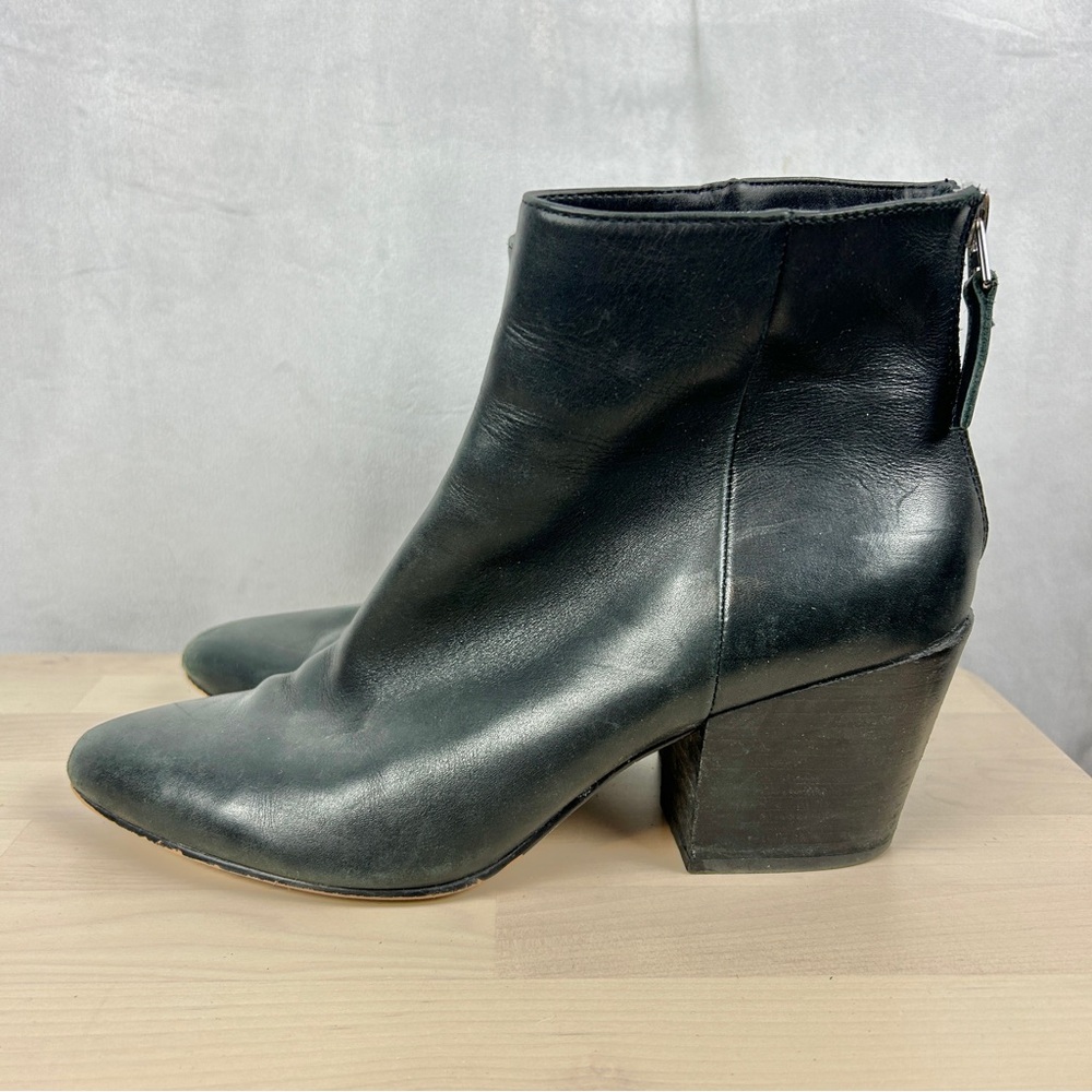 DOLCE VITA Coltyn Boots Size 7.5 Black Leather 3" Stacked Cuban Heel Almond Toe